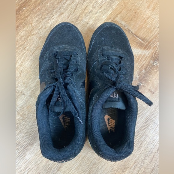 Nike MD Runner Comfortable Running Black Shoes Size 7.5 - Picture 5 of 8